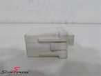 B12212246919H 12212246919 12 21 2 246 919 2246919 宝马 E38 -  Glowplug relay White