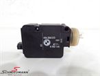 B67118352168 67118352168 67 11 8 352 168 8352168 BMW E39 -  Actuator central locking system fill in lid