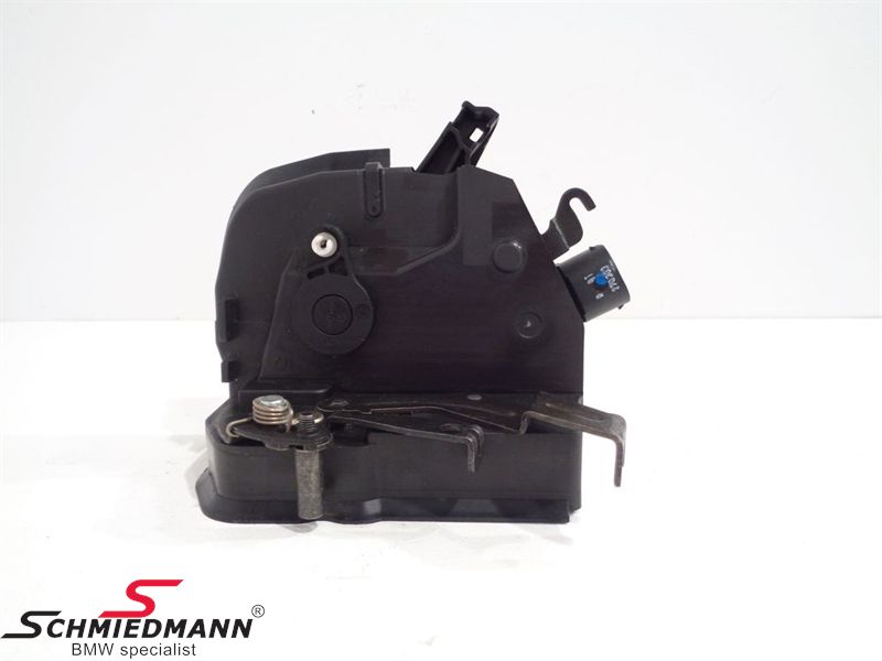 Actuator inclusive locking mechanism central locking right side