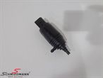 B67127302588 67127302588 67127302588 7302588 宝马 F31 -  Wash pump for rear window