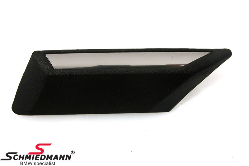 Bumper guard with chrome insert rear fender middle L.-side