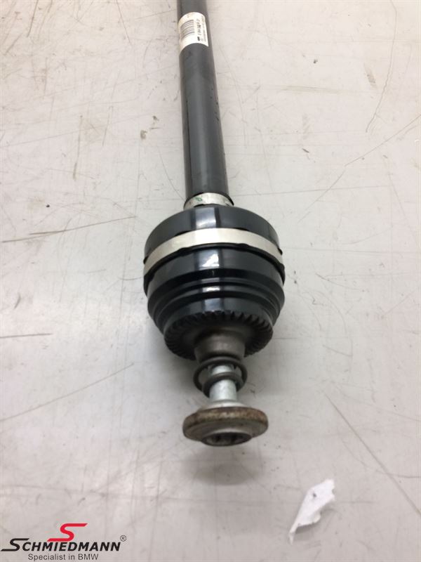 Output shaft rear Right Km 25.500 - 33208664048, 33 20 8 664