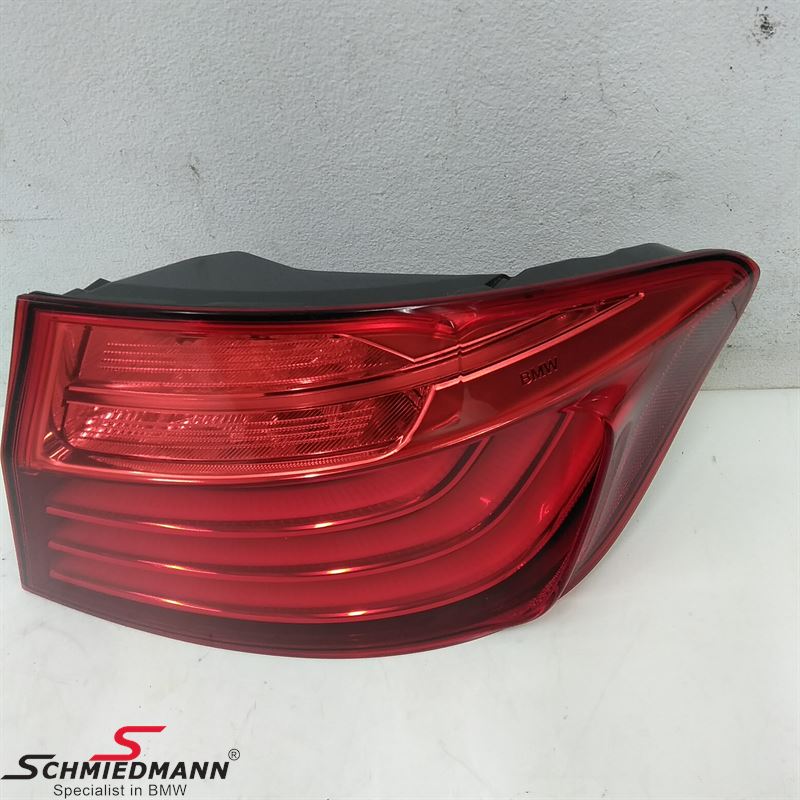 Taillight LCI facelift standard outer part on the rear fender R.-side