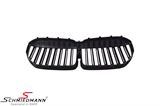 NSG1112MBDGLCI  Kidney set matt black with dobble grill spokes