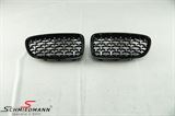 NSF1011DIA BMW F11 -  Kidney set gloss black with chrome slats in diamond pattern