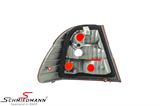 BMW 63216946536 63216946536 63 21 6 946 536 6946536 / 63-21-6-946-536 63216946536 63 21 6 946 536 6946536  Taillight with white indicator outer part R.-side - original BMW