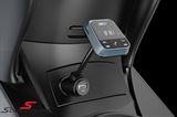 02250 宝马 G81 M3 Touring -  Bluetooth FM transmiter, with charger