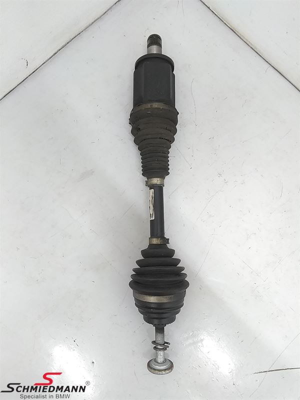 Output shaft front axle complete L.-side. L=537,45MM Km 135.000