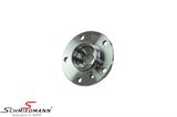 33416867261TR Wheel hub - rear, fits both sides