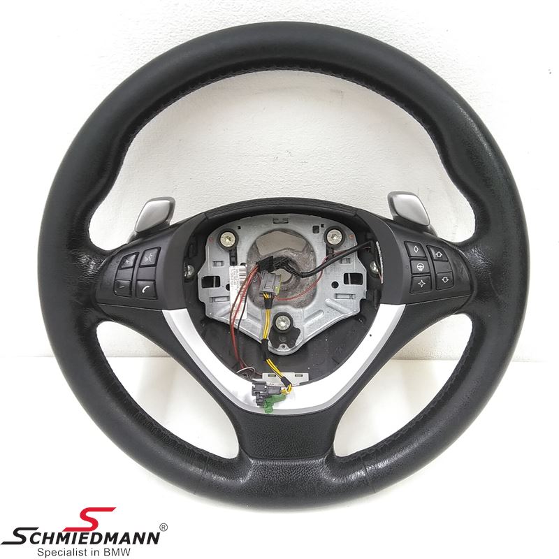 Sport steering wheel with paddleshift 