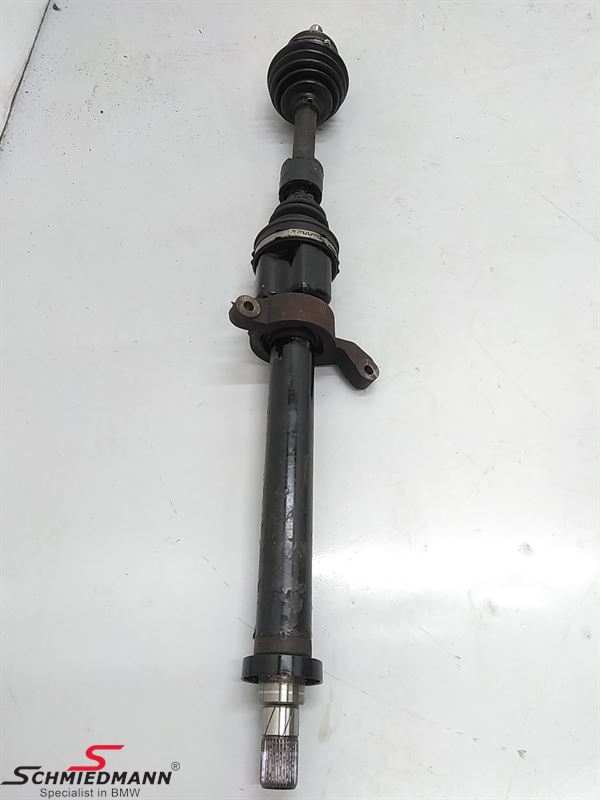 Output shaft Front right - 127.480 km (Rusty but 100% ok) Original BMW