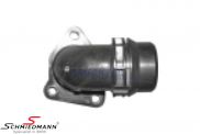 Flange for waterhose on the cylinderhead