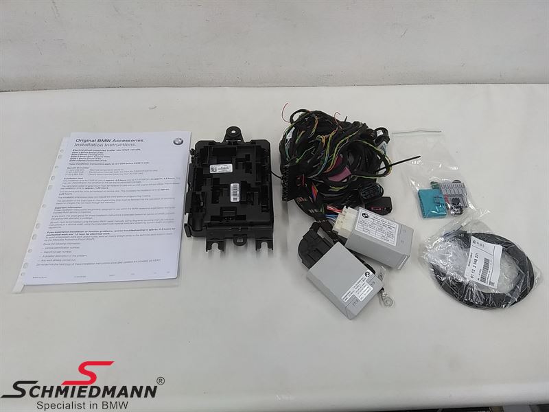 Cable set for electrically pivoting trailer coupling
