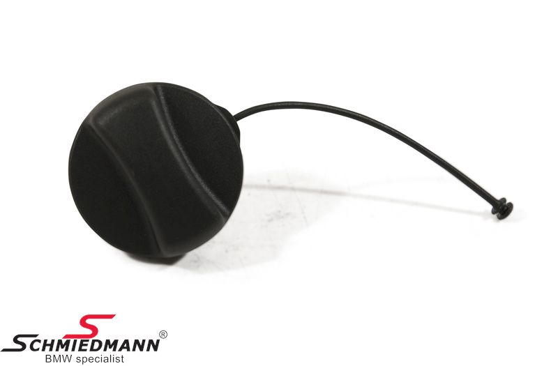 Filler cap with rubber band