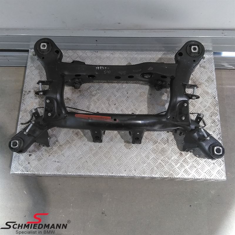 Rear axel Original BMW with arms and bolts. 33316783714