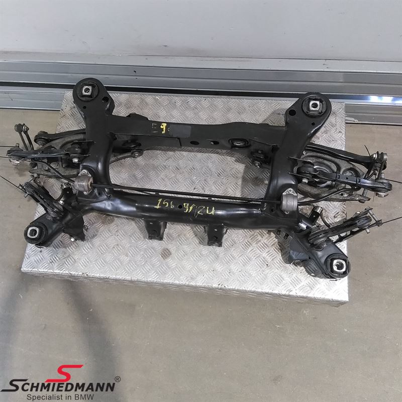 Rear axel Original BMW with arms and bolts. 33316783714
