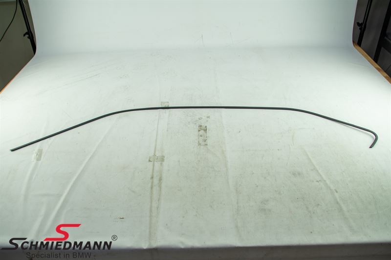 -DEMO- Drip moulding black rear part, left side, this item has been bent but should still be installable