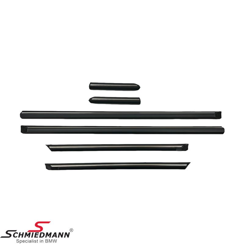 Body moulding set black and chrome