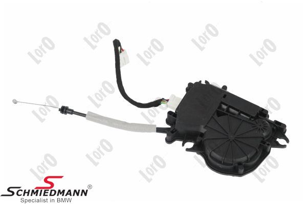 Trunk lock in trunk lid