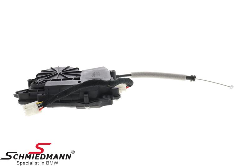 Trunk lock in trunk lid