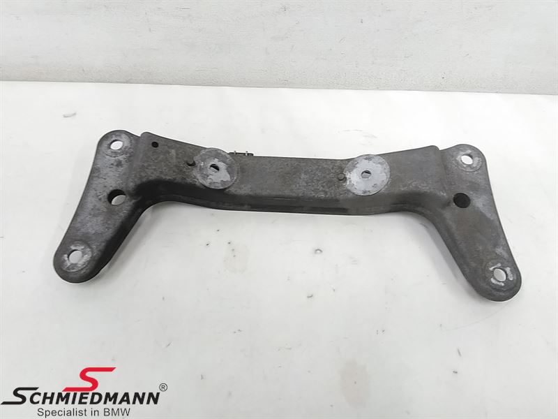 Gearbox cross bar mounting automatic transmission