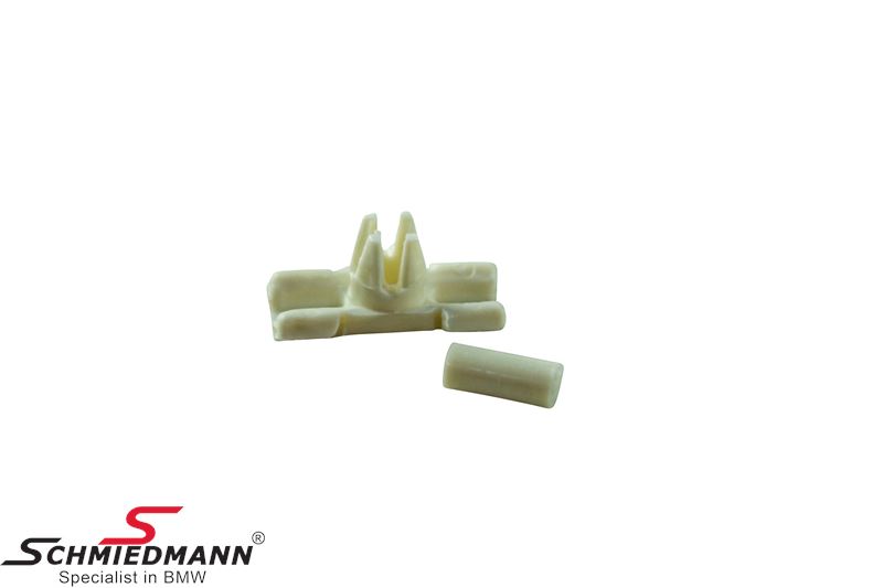 Clamp for rear/tail panel 