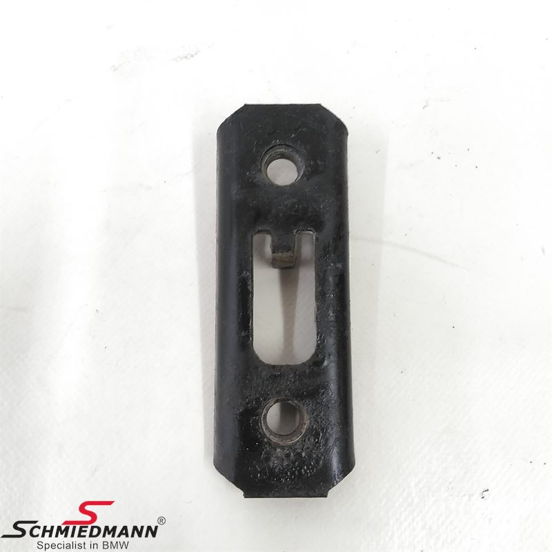 Nut plate for deformation element