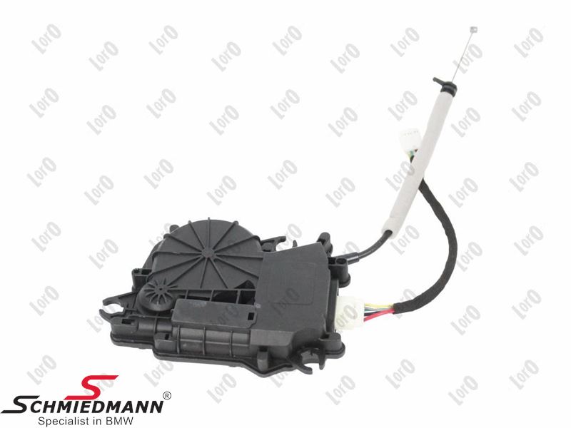 Trunk lock in trunk lid