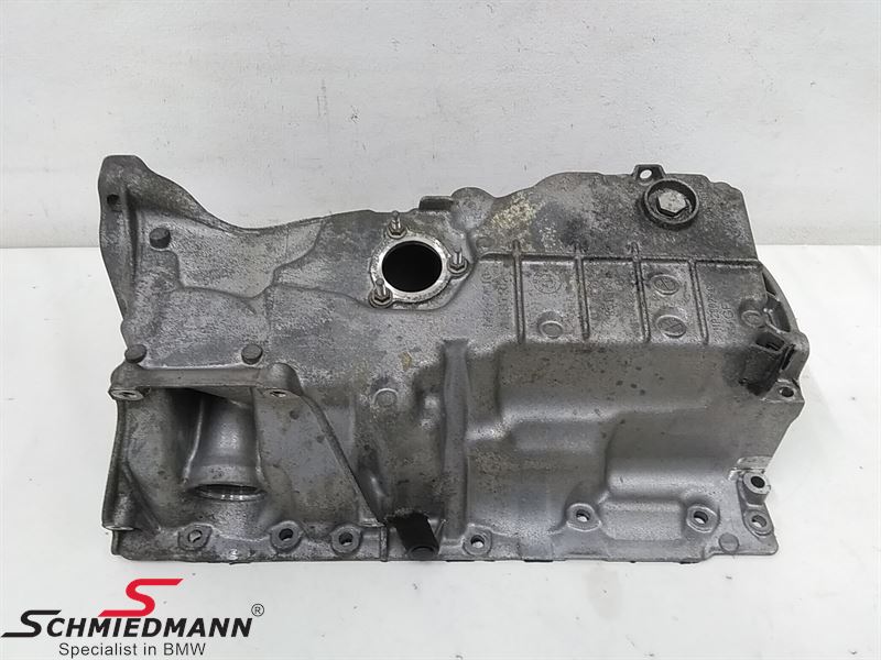 Oil pan