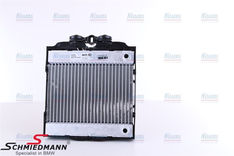 Auxiliary radiator rear wheel arch left side