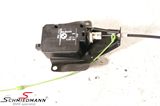 B67116987625 67116987625 67 11 6 987 625 6987625 BMW E38 -  Actuator central locking fuel lid