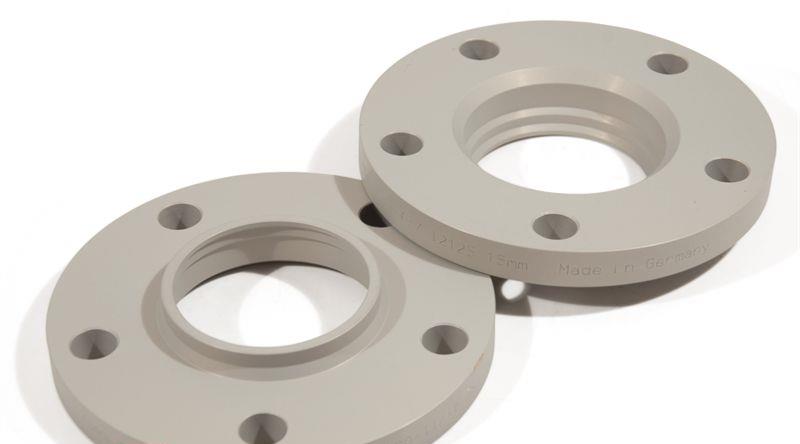 Spacerplattor set silver anodiserad aluminium, 30MM per axel (15MM varje sid/hjul), hubcentric - system 2, levereras utan bultar 12125E