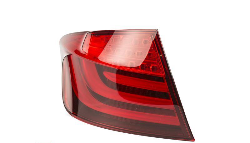 Bakljus standard yttre del på bakskärmen Vänster sida, original Hella Tyskland OEM-leverantör 63217203229H F10 F18