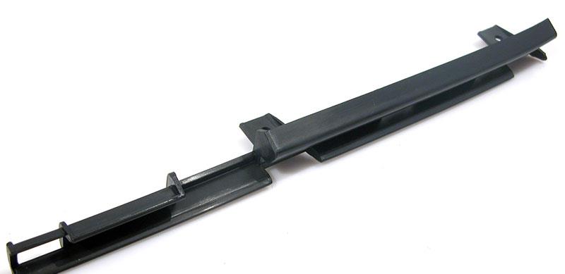 Stötfångarram/hållare till dragkrok V-sida 51-12-8-251-569 BMW E46
