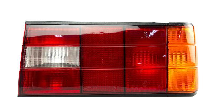 Bakljus standard Höger sida 63-21-1-385-382 BMW E30