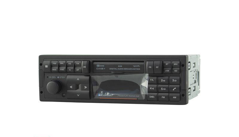 BLAUPUNKT FRANKFURT RCM 82 DAB - Retro-radio med moderna funktioner - USB/AUX/BT/DAB+ 2001020000031 BMW E30 E23 E32 E28 E34 E24 Z1
