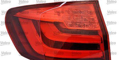 Bakljus LED, yttre delen på bakskärmen, vänster sida 63217203233VL F11