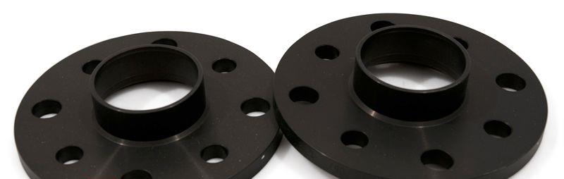 Spacerplattor set aluminium svart anodiserad, 20MM per axel (10MM varje sida/hjul) 4hål hubcentric - system 2, levereras utan bultar 12112W BMW E21 E