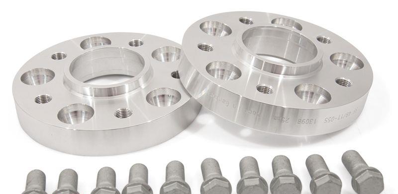 Spacerplattor set (nav 72,6MM) aluminium, 50MM per axel (25MM varje sida/hjul), hubcentric - system 4, levereras med bultar 13098S BMW E65 E66 X3 (E8