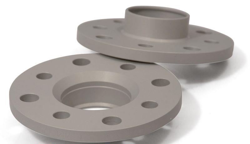 Spacerplattor set aluminium silver anodiserad, 20MM per axel (10MM varje sida/hjul) 4hål hubcentric - system 2, levereras utan bultar 12112E BMW E21