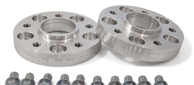 Spacerplattor set (nav 72,6MM) aluminium, 50MM per axel (25MM varje sida/hjul), hubcentric - system 4H, levereras med bultar 13459HS