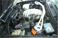325er_motor3.jpg (88089 bytes)